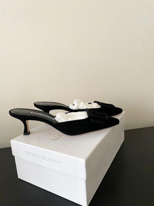 Manolo Blahnik Maysale 5mm Black Suede Kitten heel Mules